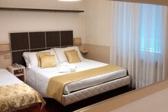 TRIPLA STANDARD TRIPLA STANDARD