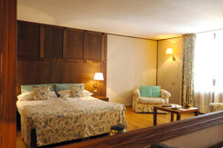 Camera_tripla_da_specchio