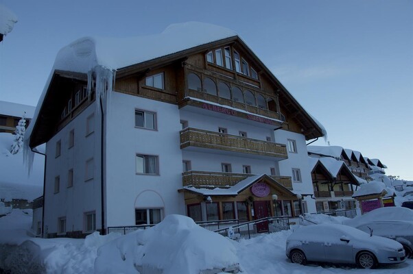 HOTEL SCIATORI PASSO TONALE 