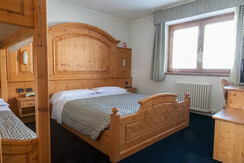 Tripla-Quadrupla superior 1 Tripla-Quadrupla superior 1