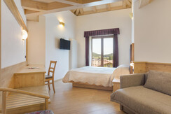 interni (6) interni (6)