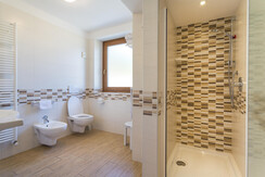 interni (11) interni (11)