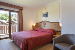 interni (14) interni (14)