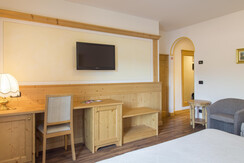 interni (4) interni (4)