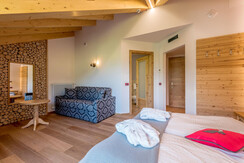 Superior Deluxe Superior Deluxe