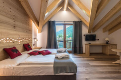 Superior Deluxe Superior Deluxe