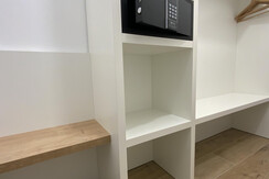 RIPOSTIGLIO CON CASSAFORTE RIPOSTIGLIO CON CASSAFORTE