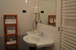 DSC_0257 (2) DSC_0257 (2)