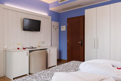 hotel-villa-nicolli-camera-romantica-lagodigarda