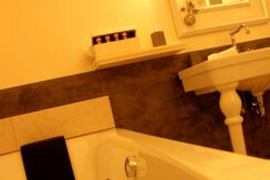 VASCA IDROMASSAGGIO FIAMMETTA VASCA IDROMASSAGGIO FIAMMETTA