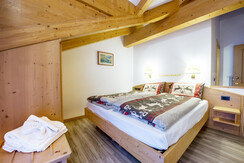 camera matrimoniale a canazei_camere a canazei_hot