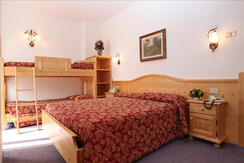 camera famiglia Hotel Villanova camera famiglia Hotel Villanova