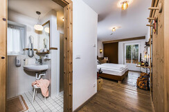 Camera 2-002 Camera 2-002