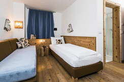 Camera 3-002 Camera 3-002