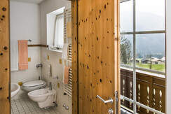 Camera 4-008 Camera 4-008