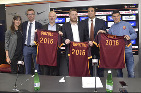 Presentato a Trigoria il bis giallorosso a Pinzolo