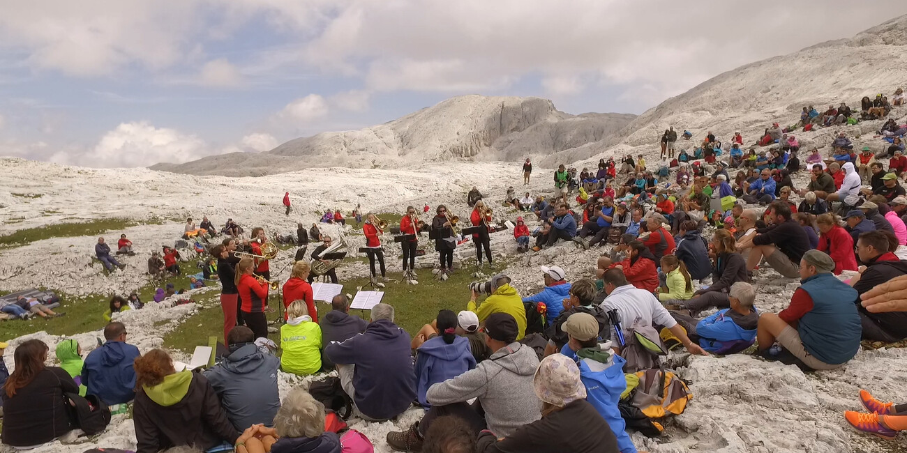 L'energia di 10 musiciste sulle Pale di San Martino #1