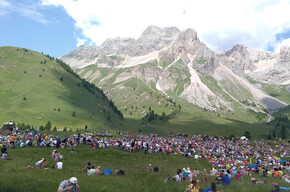 12 violoncellisti inaugurano i Suoni delle Dolomiti