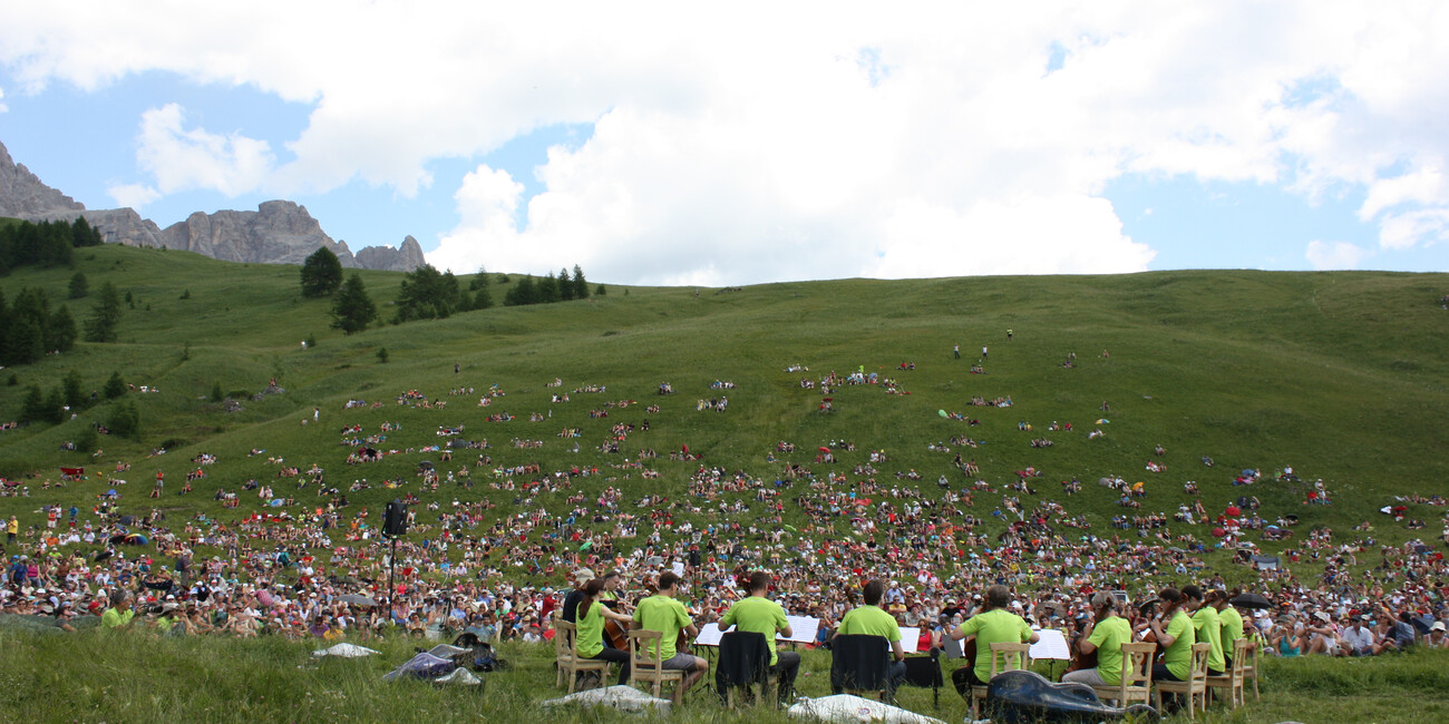 12 violoncellisti inaugurano i Suoni delle Dolomiti #2