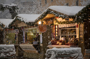 Tra i mercatini di Natale si respira la magia della festa