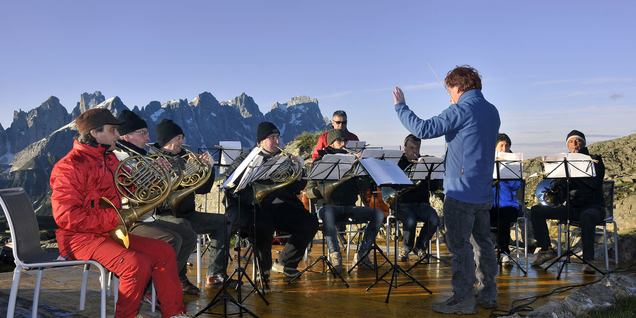 L'ECO DEI CORNI RISUONA SULL'ALTOPIANO DELLE PALE #1