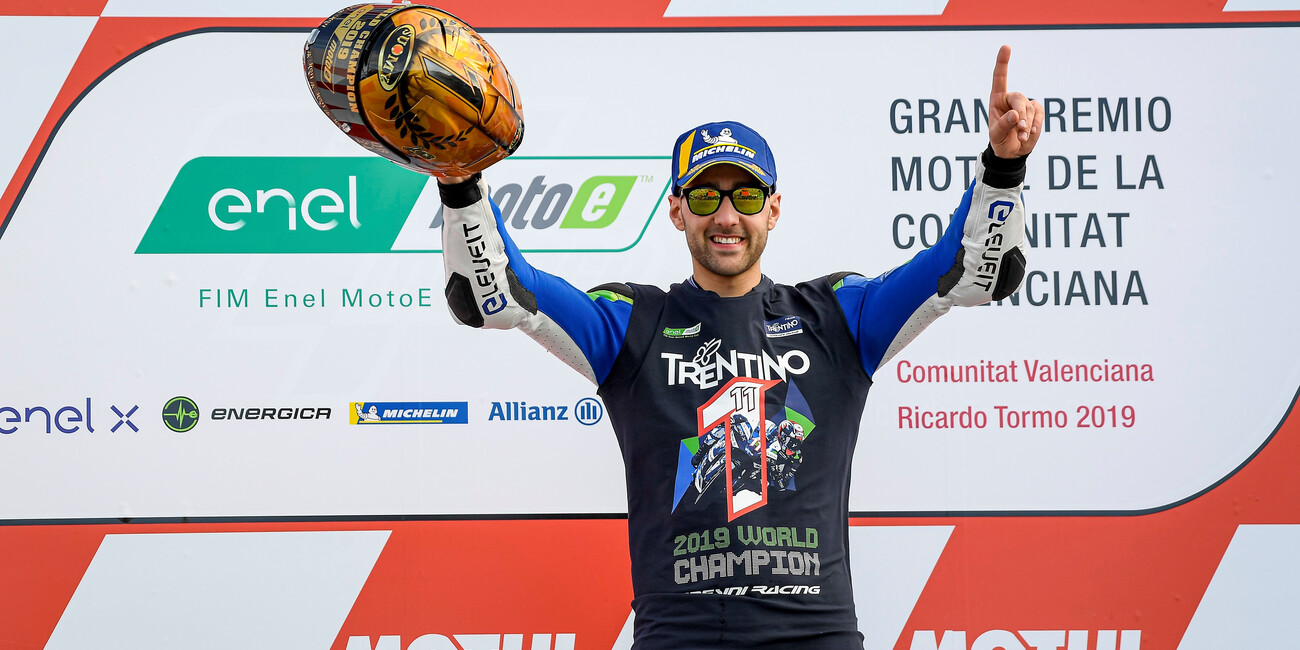 MATTEO FERRARI E IL TEAM TRENTINO GRESINI IN CIMA AL MONDO #2