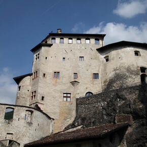 Castel Pietra | © Foto Archivio Apt