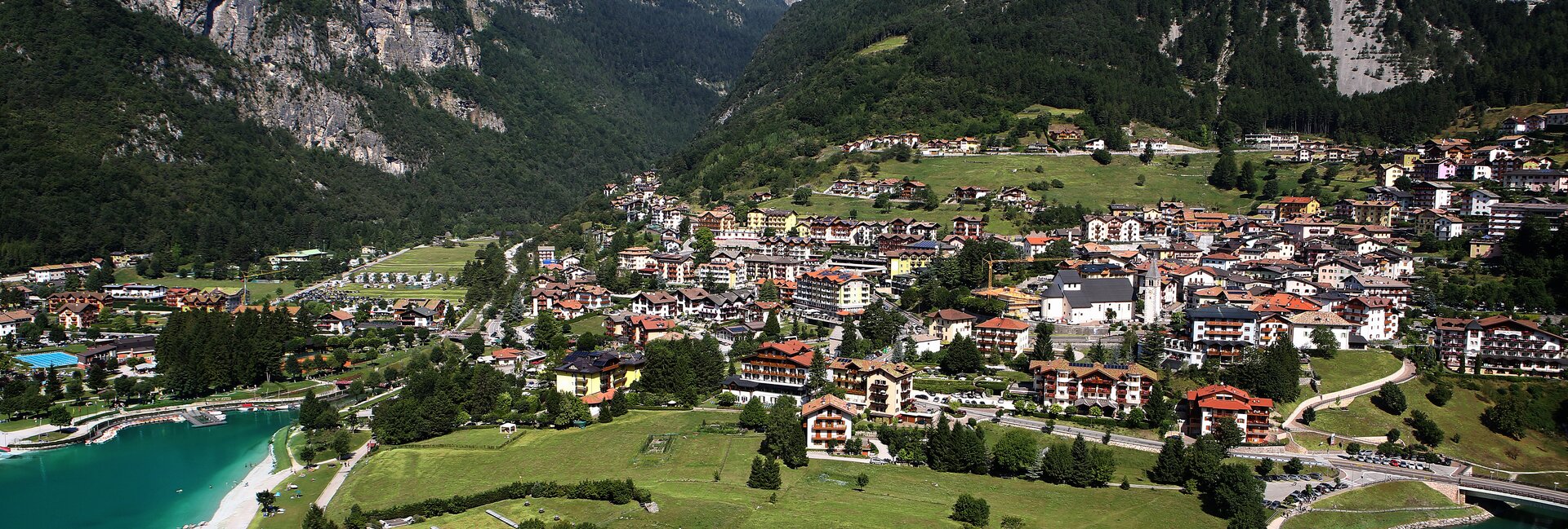 Lake Molveno - Trentino - Holidays at the Lake - Molveno beach