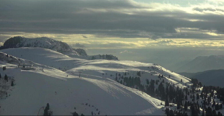 Webcam Pampeago  - Predazzo -  Obereggen - Chair lift Monte Agnello