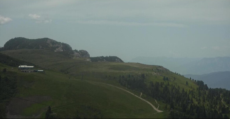 Webcam Пампеаго - Предаццо - Оберегген	 - Chair lift Monte Agnello