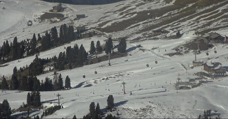 Webcam Pampeago  - Predazzo -  Obereggen - Mountain huts Zischg and Ganischger