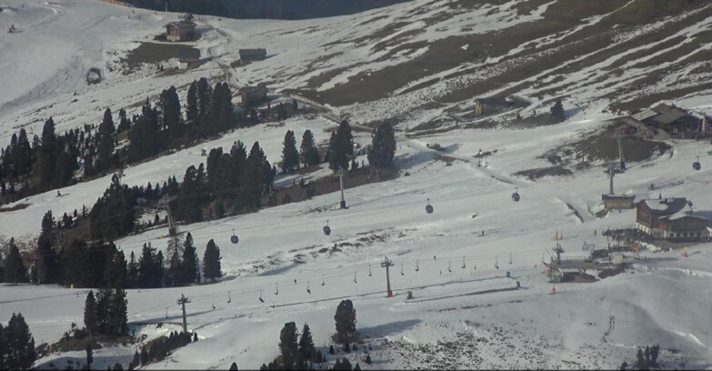 Webcam Pampeago  - Predazzo -  Obereggen - Mountain huts Zischg and Ganischger