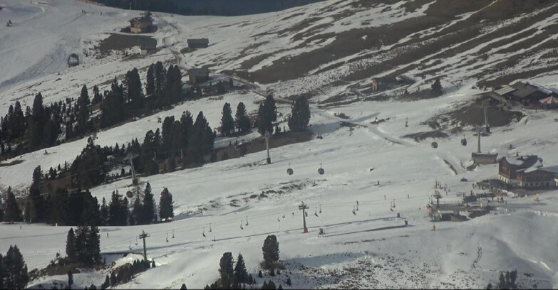 Webcam Pampeago  - Predazzo -  Obereggen - Mountain huts Zischg and Ganischger