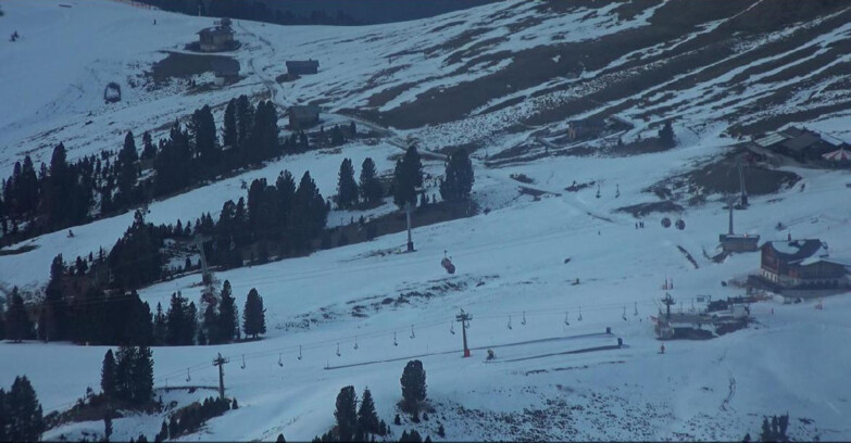Webcam Pampeago  - Predazzo -  Obereggen - Mountain huts Zischg and Ganischger