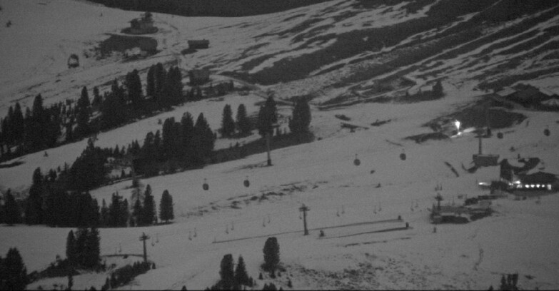 Webcam Pampeago  - Predazzo -  Obereggen - Zischg und Ganischger Berghütten