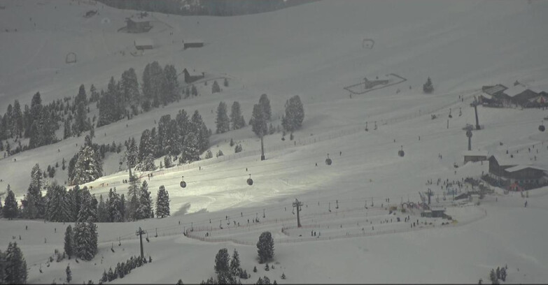 Webcam Pampeago  - Predazzo -  Obereggen - Zischg und Ganischger Berghütten