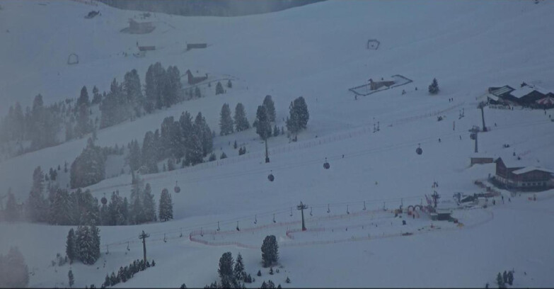 Webcam Pampeago  - Predazzo -  Obereggen - Zischg und Ganischger Berghütten