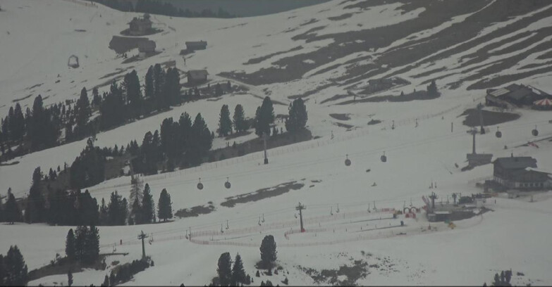 Webcam Pampeago  - Predazzo -  Obereggen - Mountain huts Zisch and Genischer