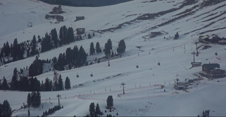 Webcam Pampeago  - Predazzo -  Obereggen - Mountain huts Zischg and Ganischger