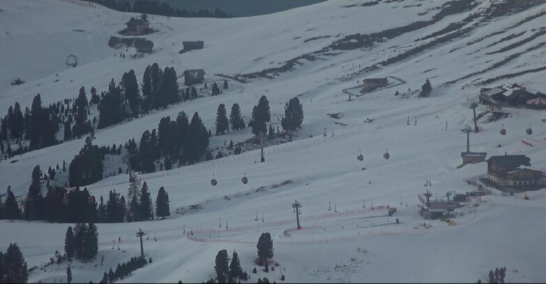 Webcam Pampeago  - Predazzo -  Obereggen - Mountain huts Zischg and Ganischger