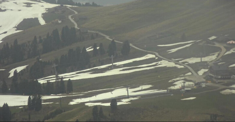 Webcam Pampeago  - Predazzo -  Obereggen - Mountain huts Zisch and Genischer