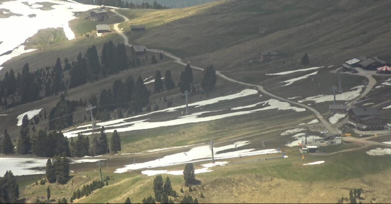 Webcam Pampeago  - Predazzo -  Obereggen - Mountain huts Zisch and Genischer