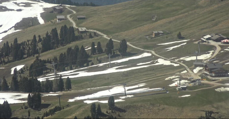Webcam Pampeago  - Predazzo -  Obereggen - Mountain huts Zisch and Genischer