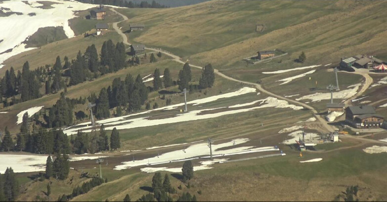 Webcam Pampeago  - Predazzo -  Obereggen - Mountain huts Zischg and Ganischger