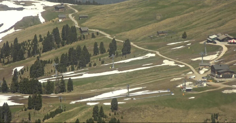 Webcam Pampeago  - Predazzo -  Obereggen - Mountain huts Zischg and Ganischger