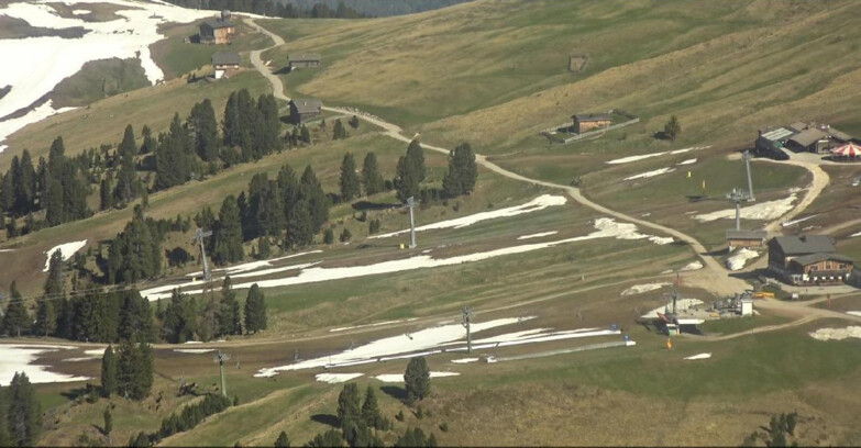 Webcam Pampeago  - Predazzo -  Obereggen - Mountain huts Zischg and Ganischger