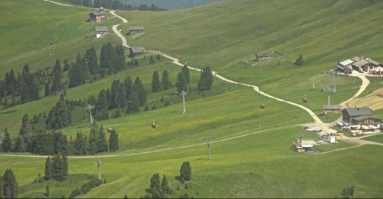 Webcam Пампеаго - Предаццо - Оберегген	 - Mountain huts Zisch and Genischer