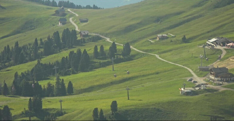 Webcam Pampeago  - Predazzo -  Obereggen - Mountain huts Zischg and Ganischger