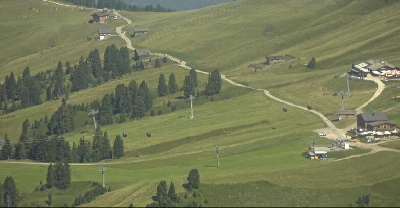 Webcam Pampeago  - Predazzo -  Obereggen - Mountain huts Zischg and Ganischger