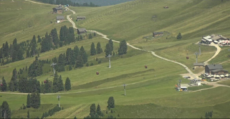 Webcam Pampeago  - Predazzo -  Obereggen - Mountain huts Zischg and Ganischger
